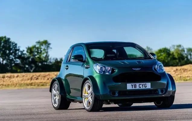 阿斯顿马丁cygnetv8,浮思阿斯顿马丁v8cygnet