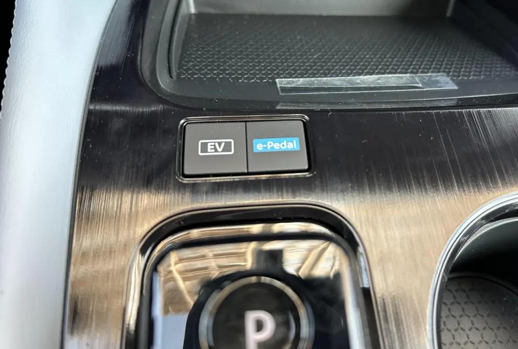 超混电驱奇骏全球最低价上市,奇骏19万级混动四驱顶配