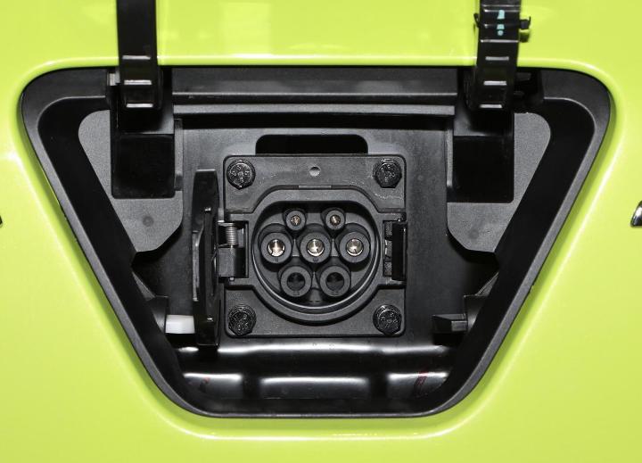 小姐姐最爱的五菱宏光,小姐姐的五菱宏光miniev多少钱