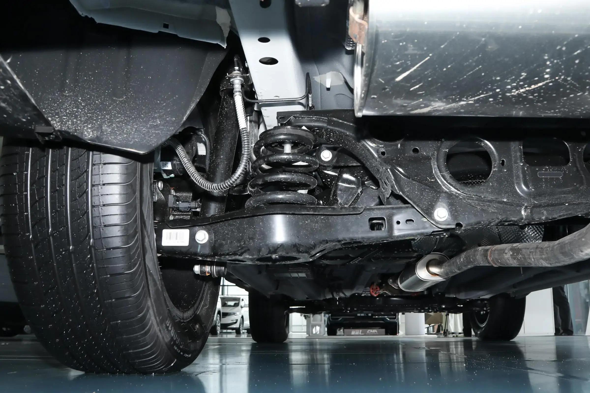 新款手动挡吉利远景x6都有啥配置,16年1.3tcvt旗舰型吉利远景x6