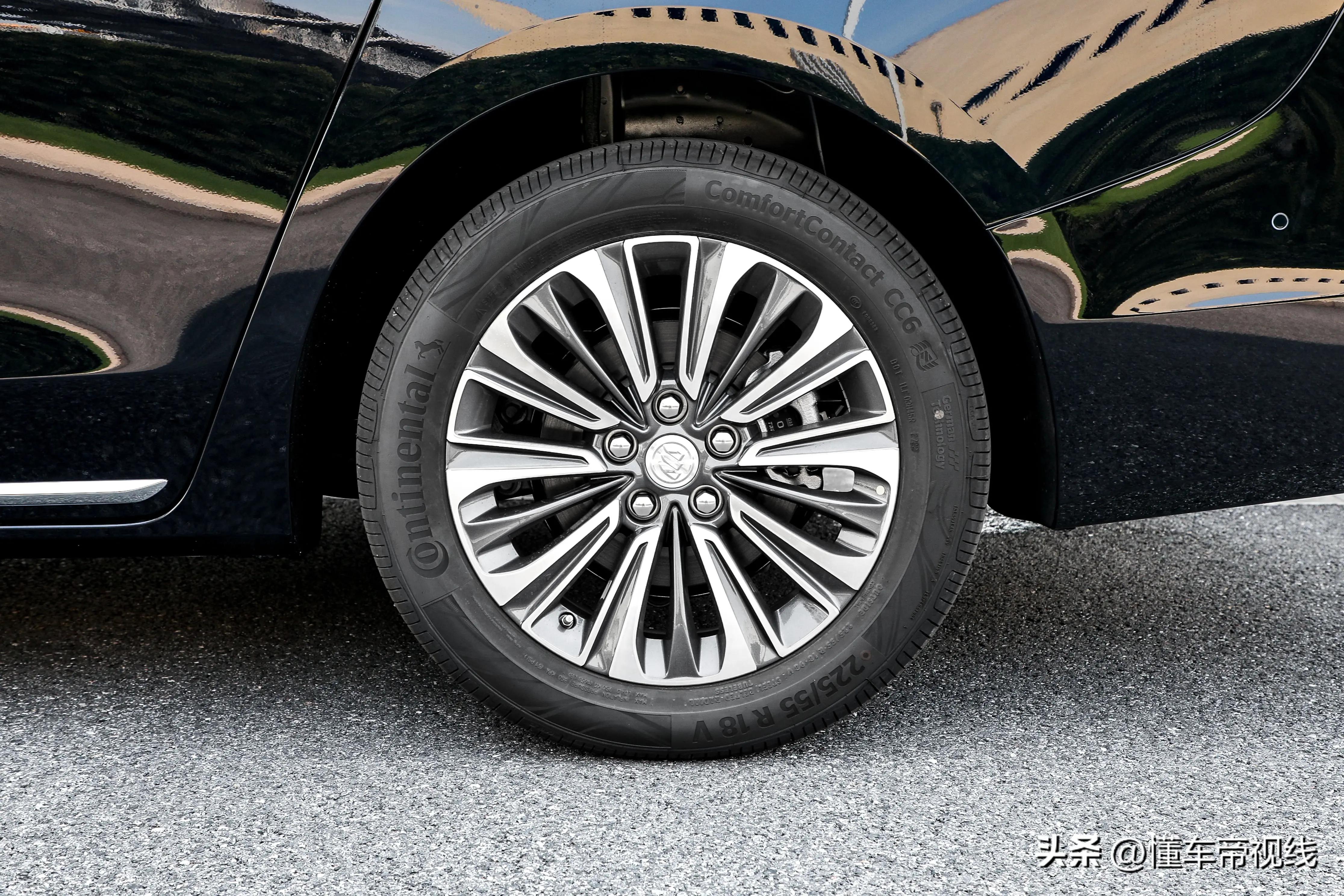 别克gl82022款es陆尊653t豪华型,最新款gl8es陆尊落地价