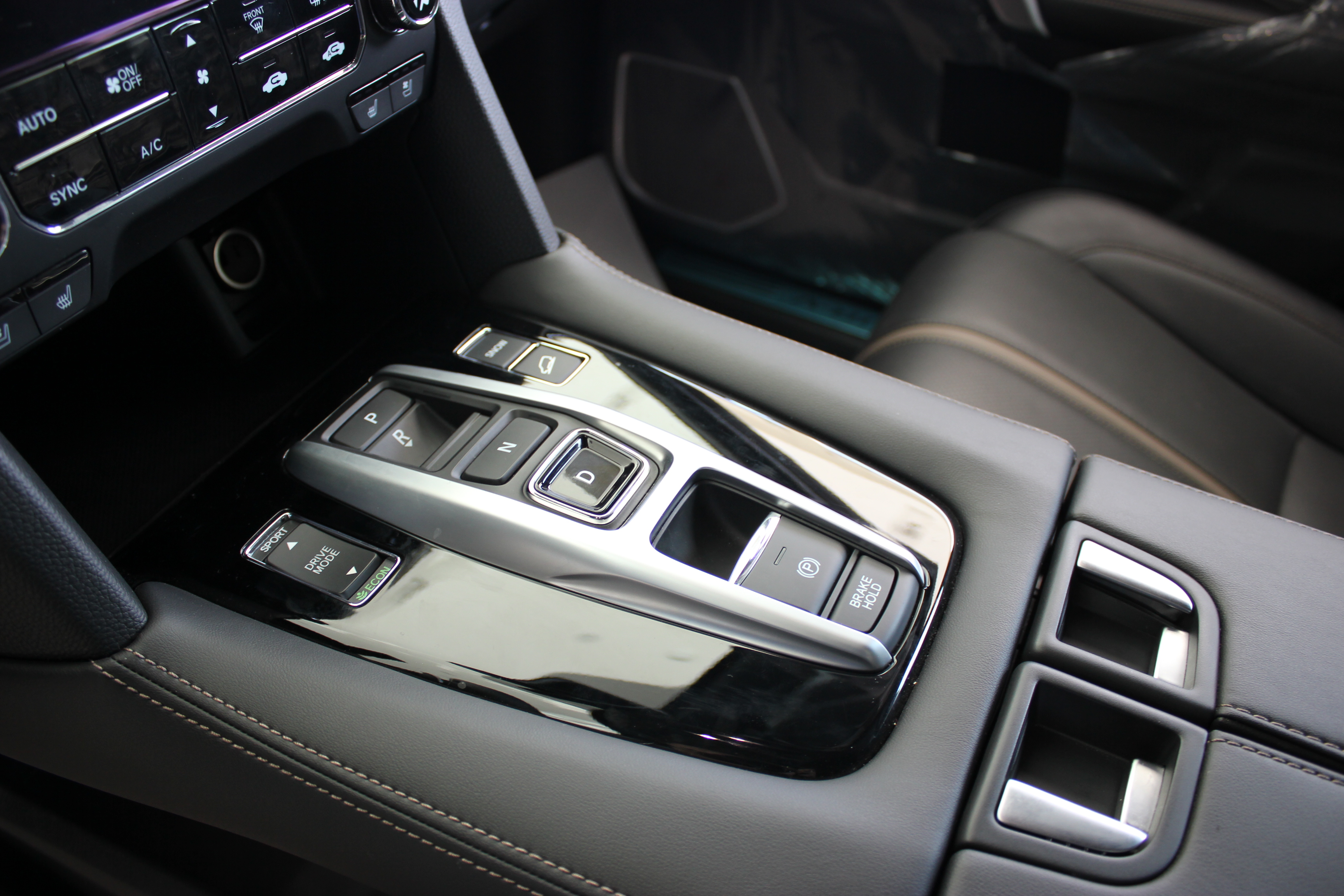 新款本田UR-V实车图被曝,本田UR-V外观