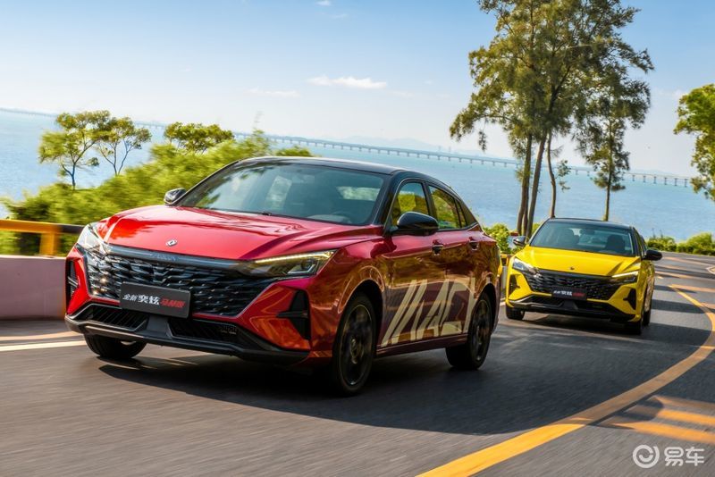 25万空间大科技感强的轿跑,高颜值高性能高智能纯正轿跑