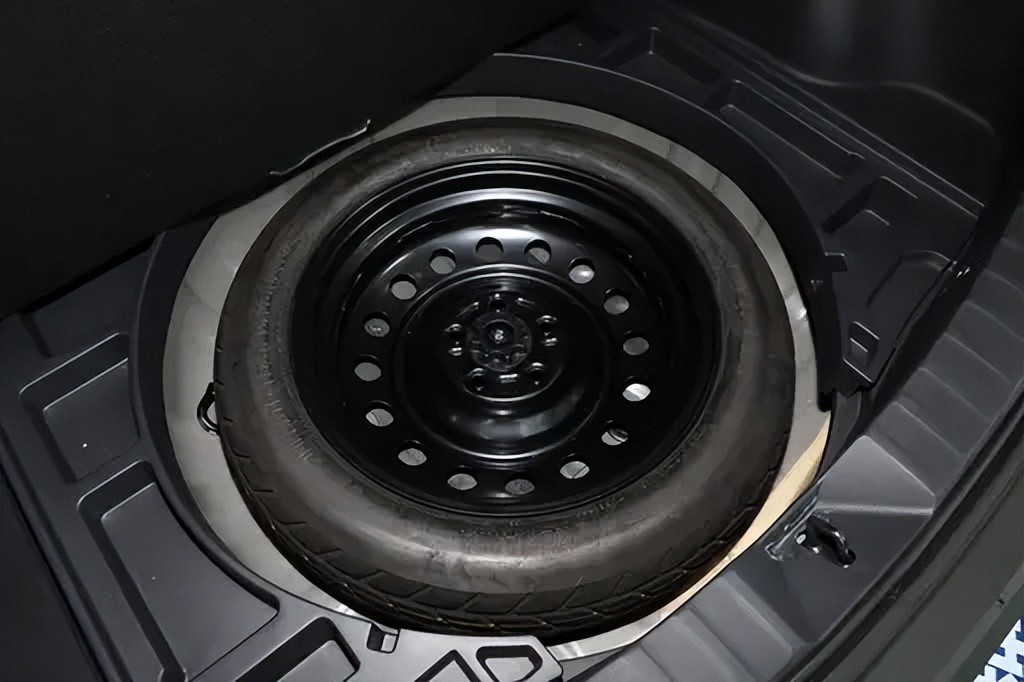 卡罗拉2.0发动机总成,荣威rx5plus和卡罗拉锐放选哪个