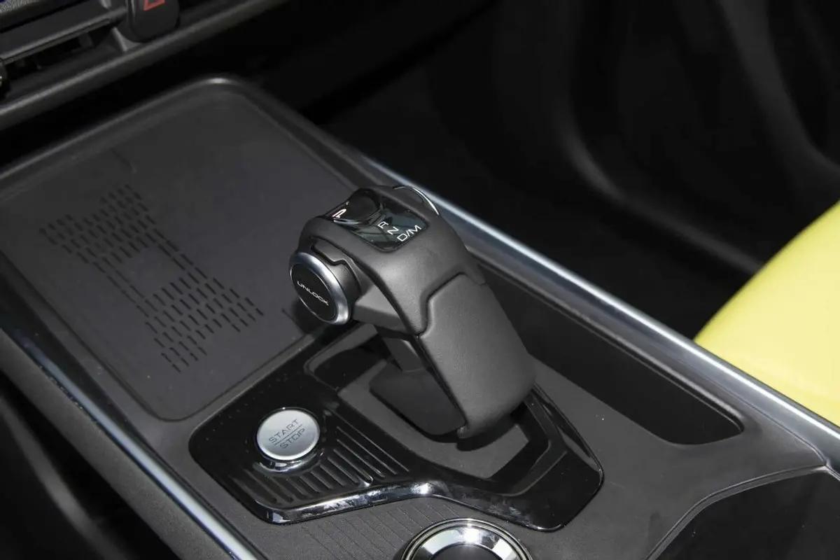 顶配接近15万，搭载四驱系统+越野模式，哈弗酷狗值得入手吗？