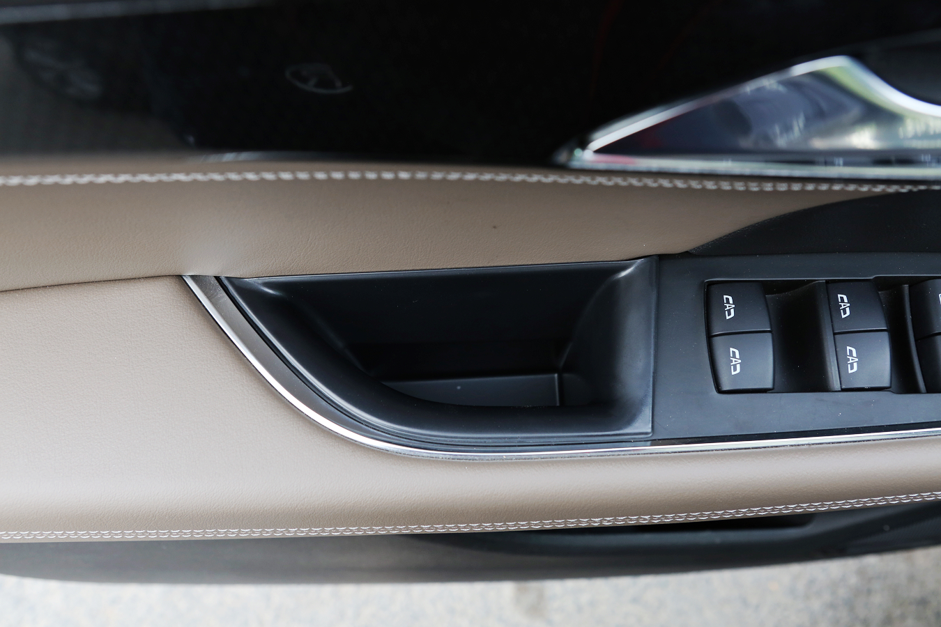 别克昂科威plus艾维亚五座试驾,试驾别克昂科威plus5座豪华