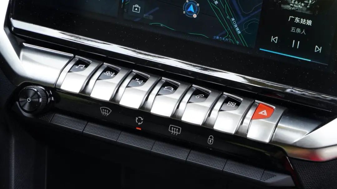 新标致408为何没有老款好,标致408新款怎么没有全景