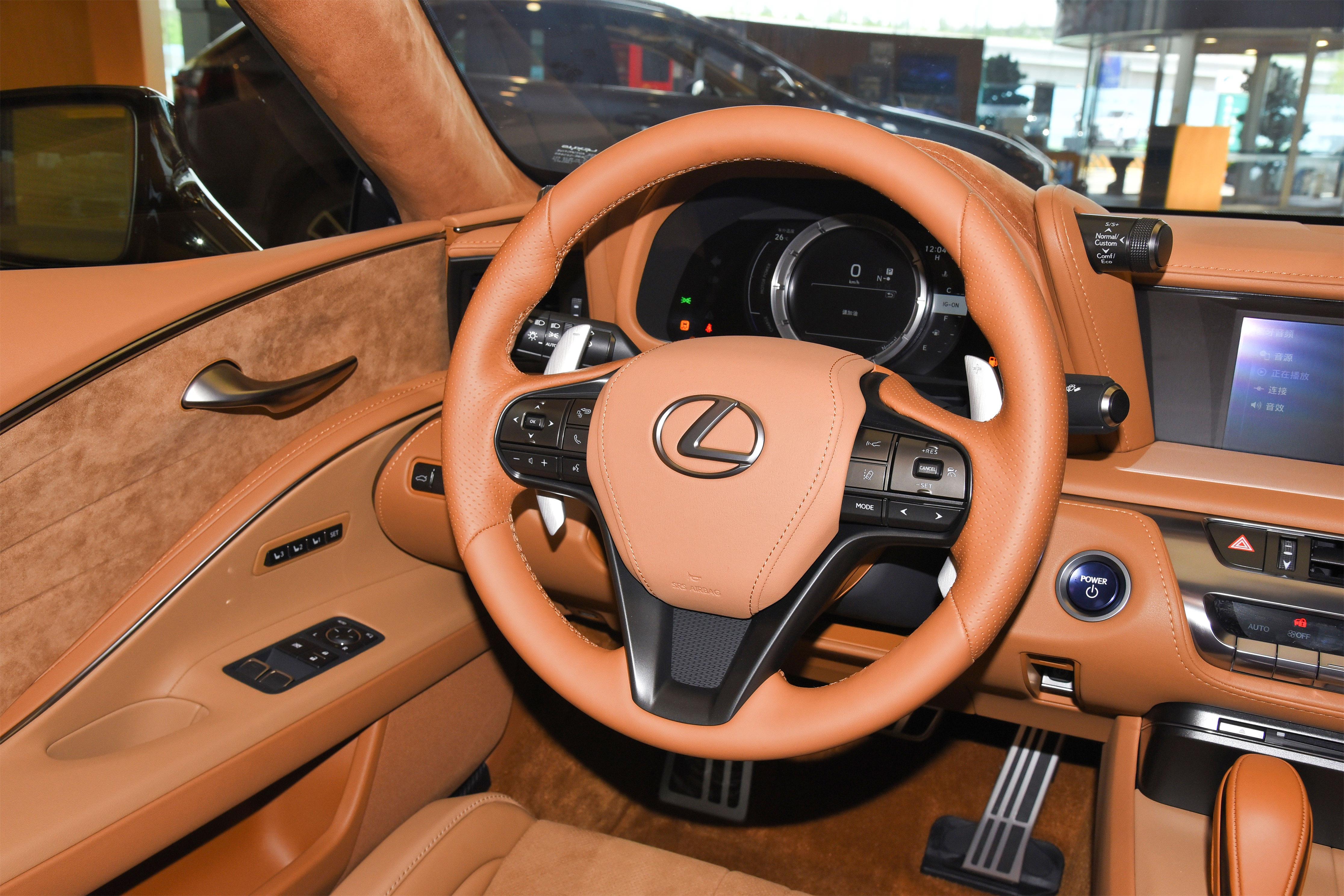 2021款雷克萨斯lc跑车,lc300兰德酷路泽vs雷克萨斯lx570