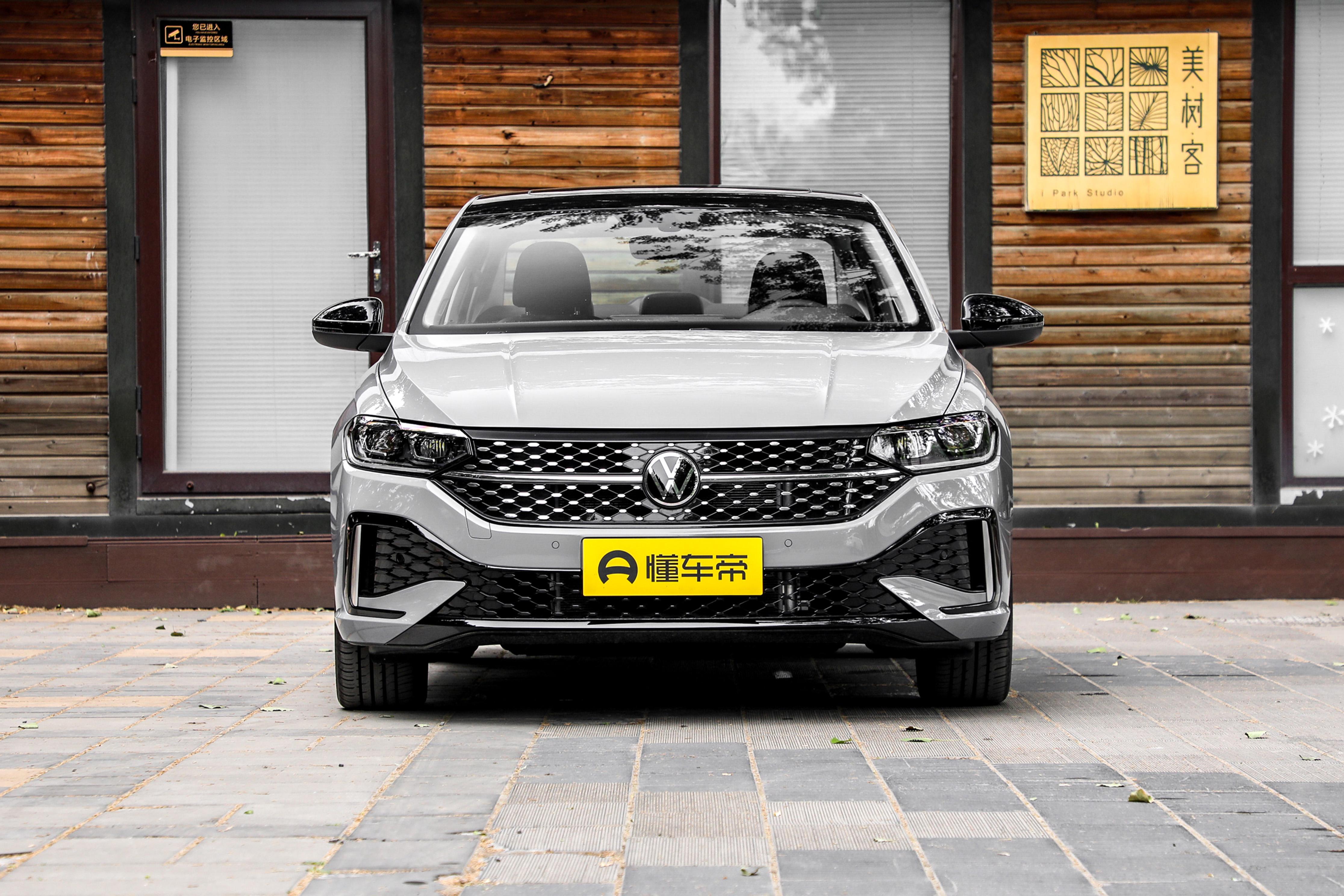 全新大众朗逸轿车13万左右,大众朗逸十五万以内落地轿车推荐