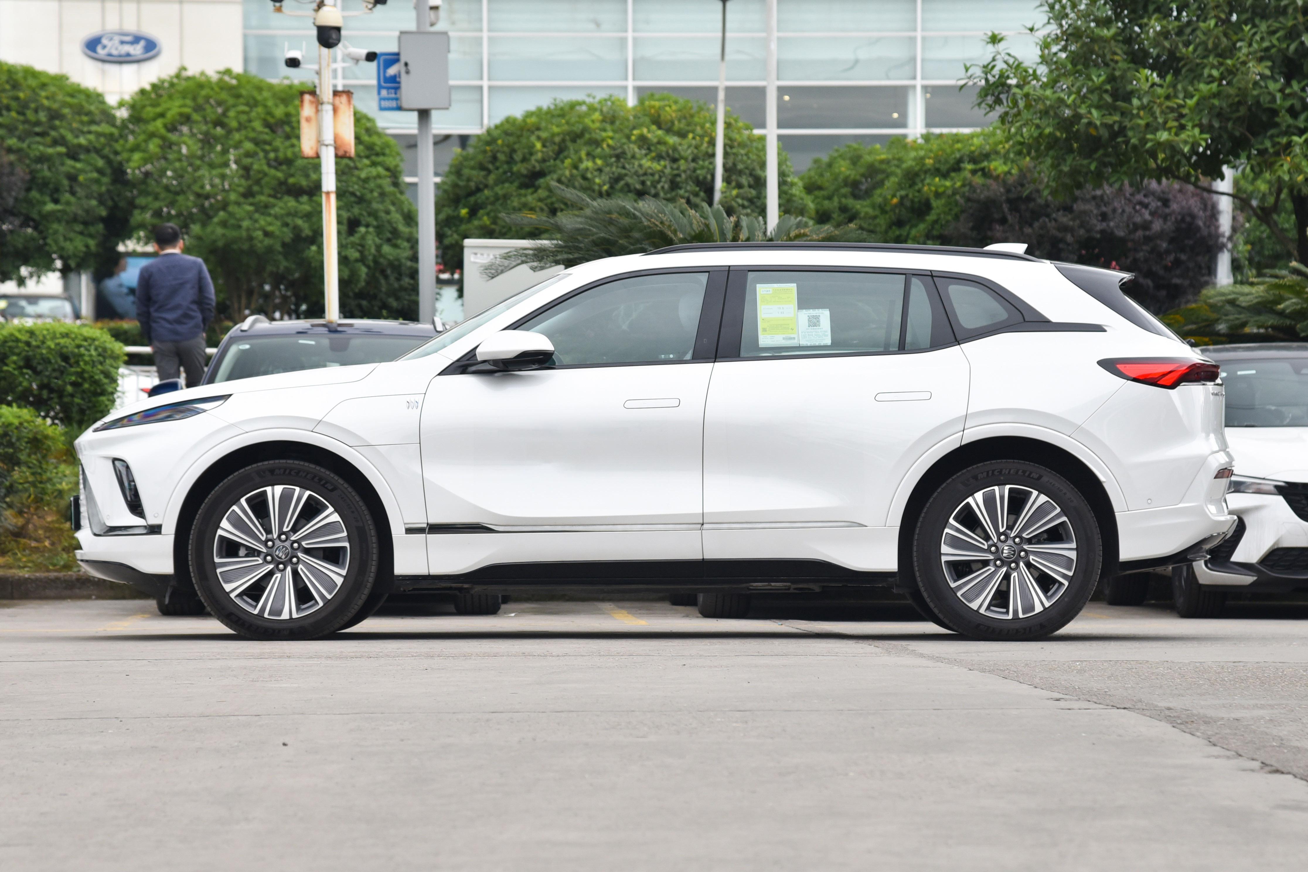 大五座智能纯电suv别克e5,东风日产启辰vx6和别克e5该怎么选