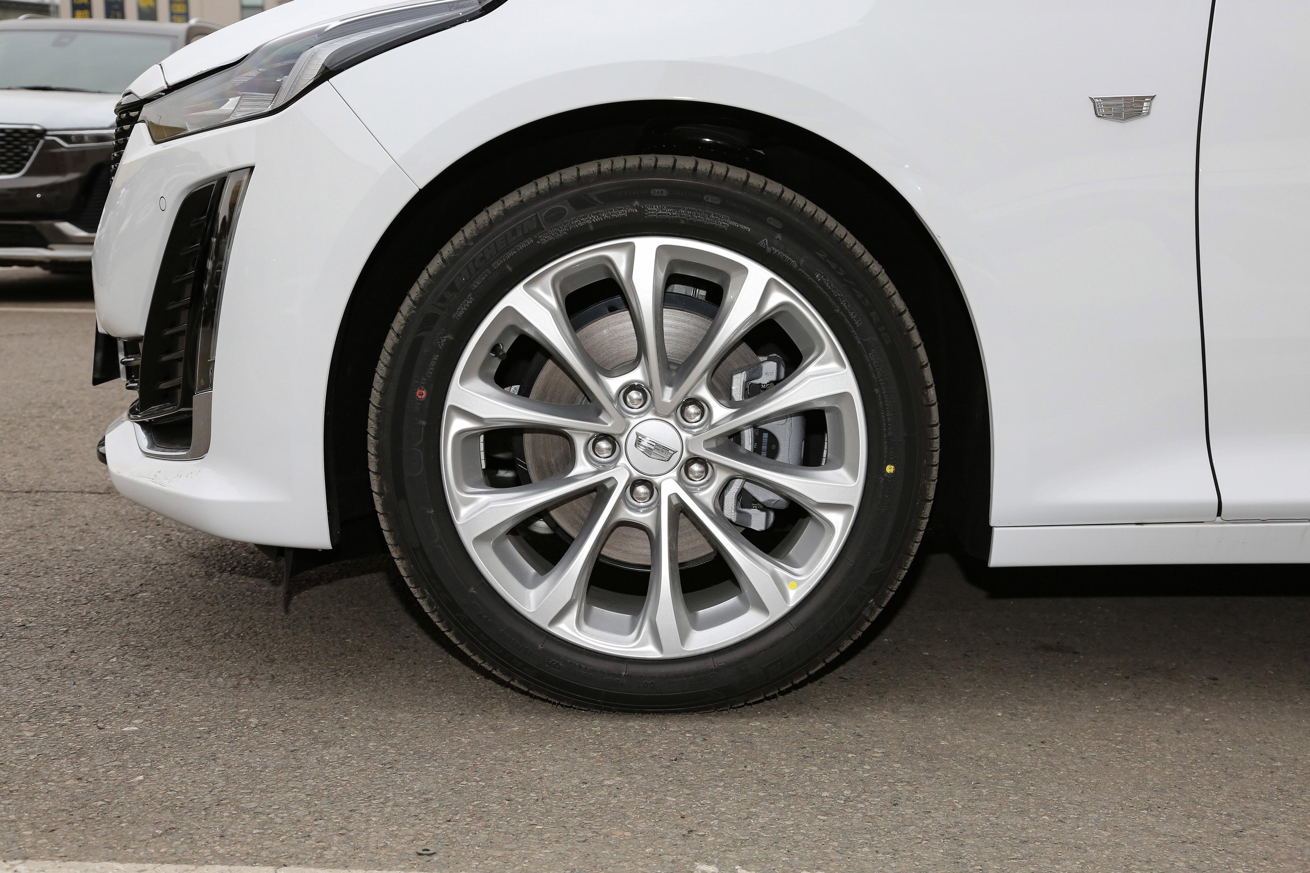 凯迪拉克ct5修车厂保养一次多少,捷豹xel和凯迪拉克ct5哪个保养贵