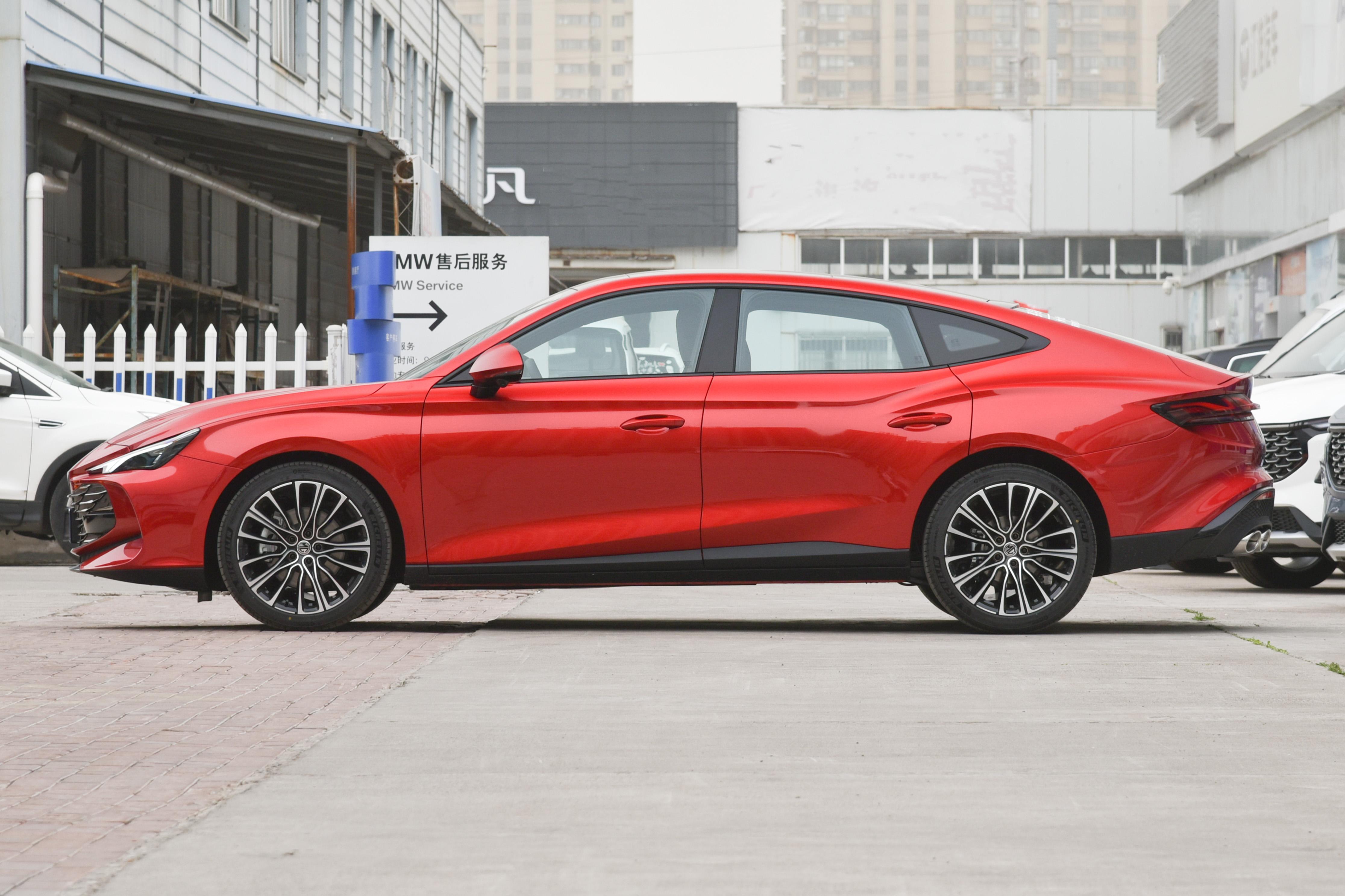 上汽名爵mg7火爆力度,名爵mg7空间比3系大吗