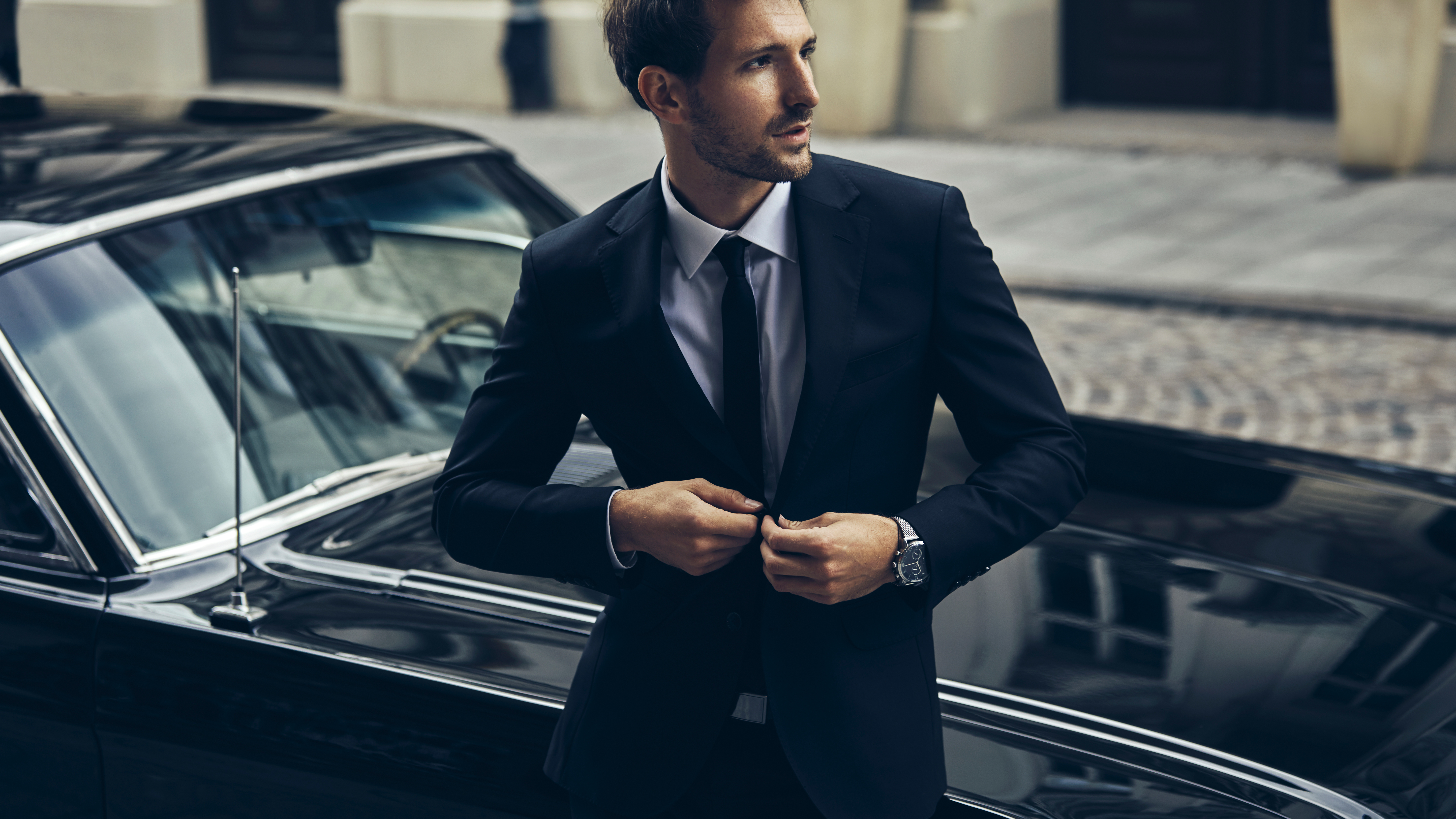 小说小伙去村里找人,小伙穿着农民的衣服去相亲小说