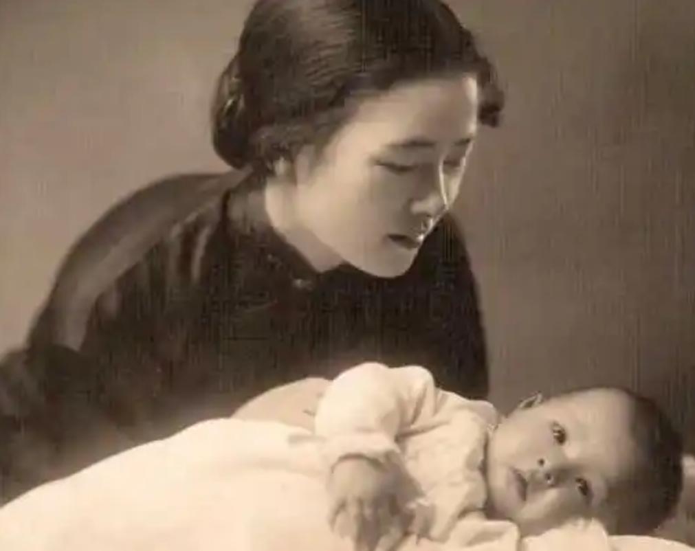 18岁被迫辍学，30岁写出现代红楼，你所不知的《金粉世家》