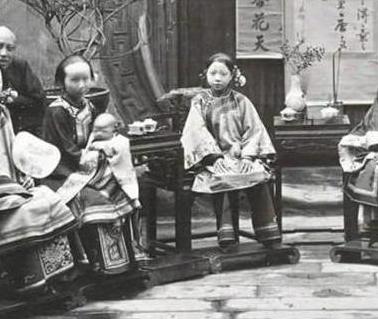 改编电影故事原型,亚瑟王和十二圆桌骑士的经典故事