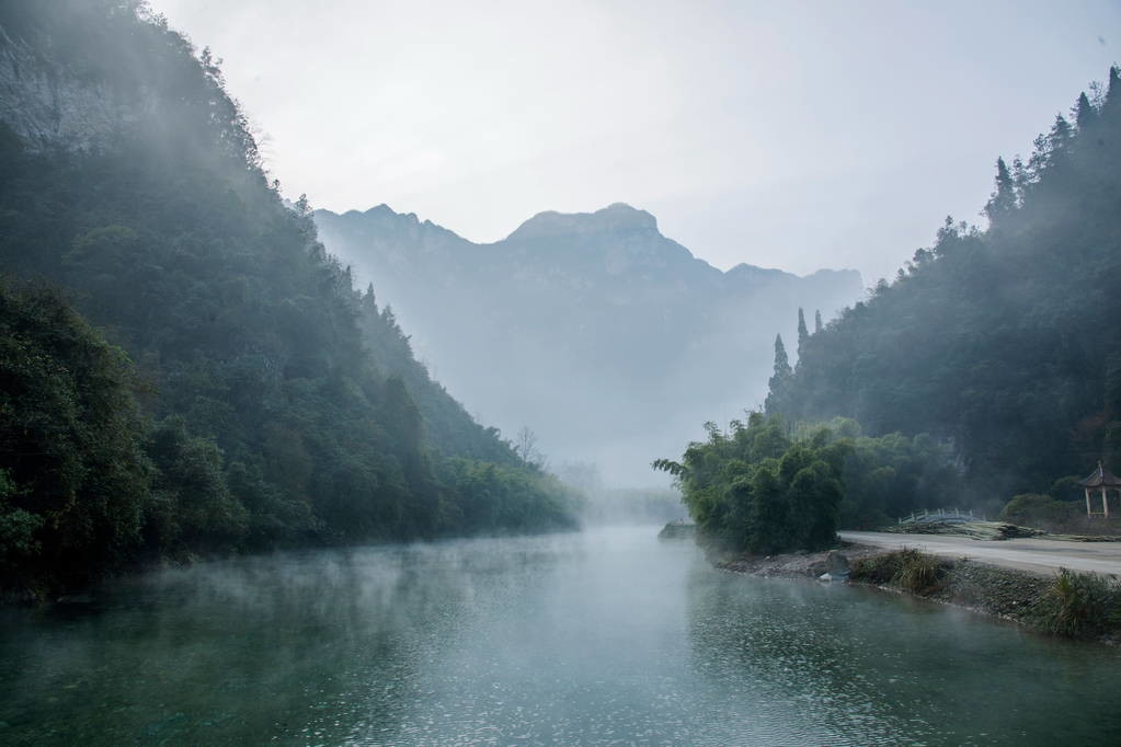 三国演义开篇诗滚滚长江东逝水,三国开篇词行草滚滚长江东逝水