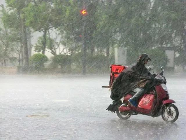 长沙外卖小哥300一天,长沙外卖员的一天