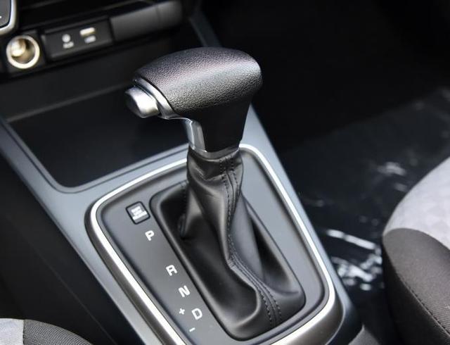 丰田致炫和起亚k2哪个车省油,起亚k2和丰田致炫跑高速哪个好