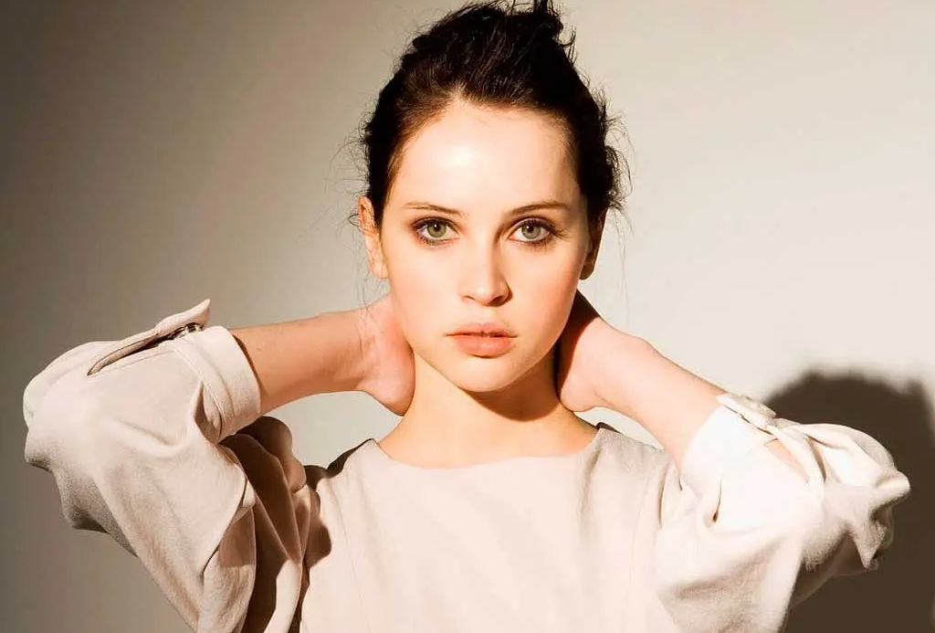 菲丽希缇琼斯好莱坞宠儿,菲丽希缇琼斯与艾丽西亚维坎德