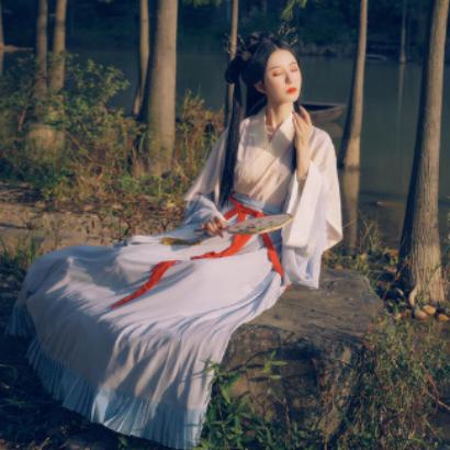 历史上的魏晋服装,魏晋时期女子的主流服饰款式