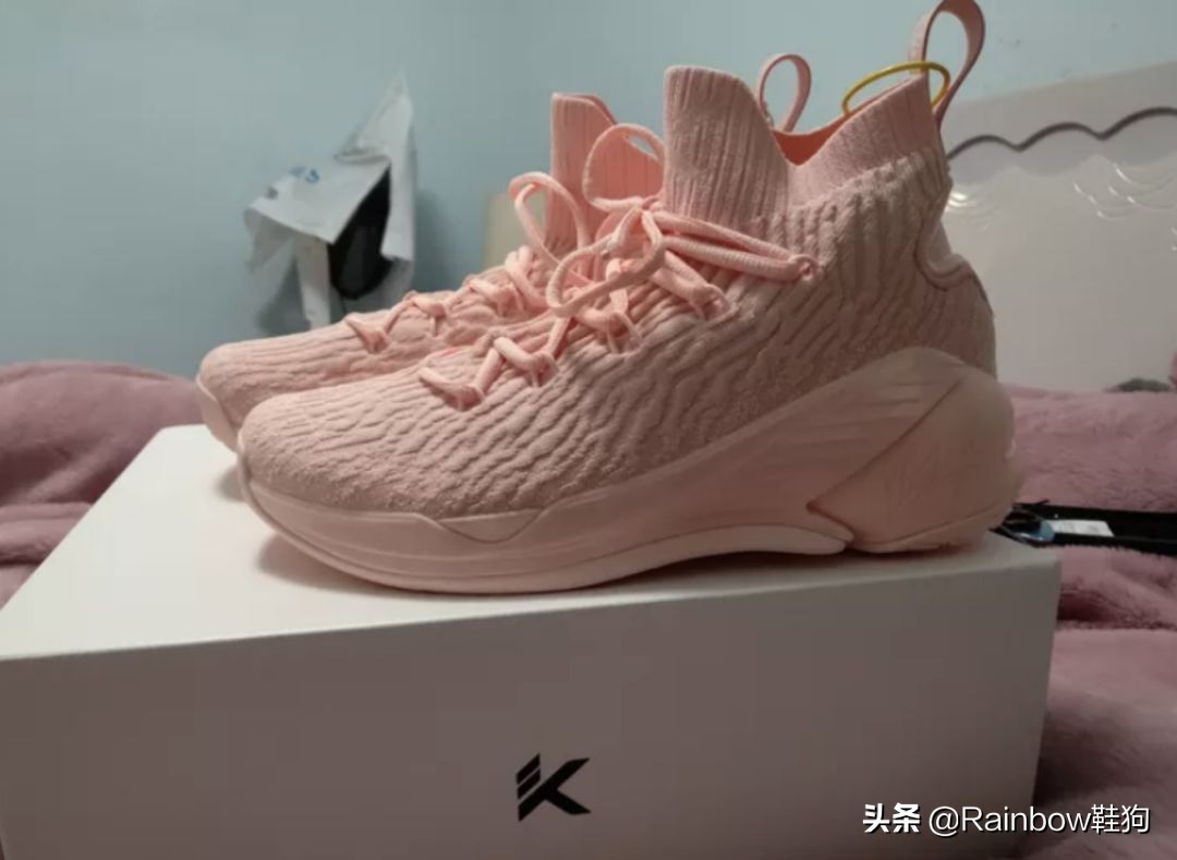 情人节穿搭男生夏天,情人节限定鞋粉色男