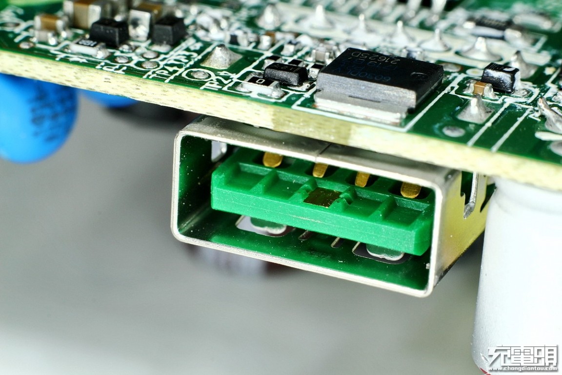 oppo手机电源适配器怎么拆开,拆解报告oppo240w无线快充手机