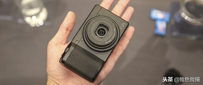 转发骚机社一篇关于理光GRIII上手实测以及以GRII比较