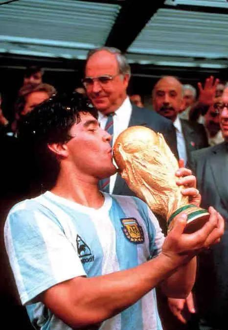 中国男足个人技术属于什么水平,中国男足不足在哪方面