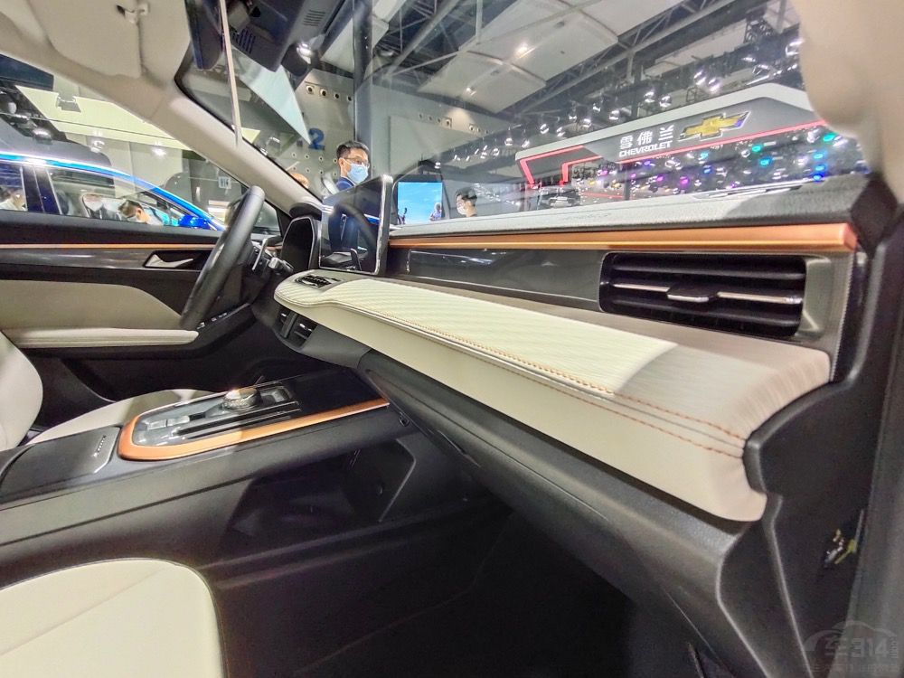 新款长安cs35plus和二代哈弗h6,cs35plus与其他小型suv优缺点