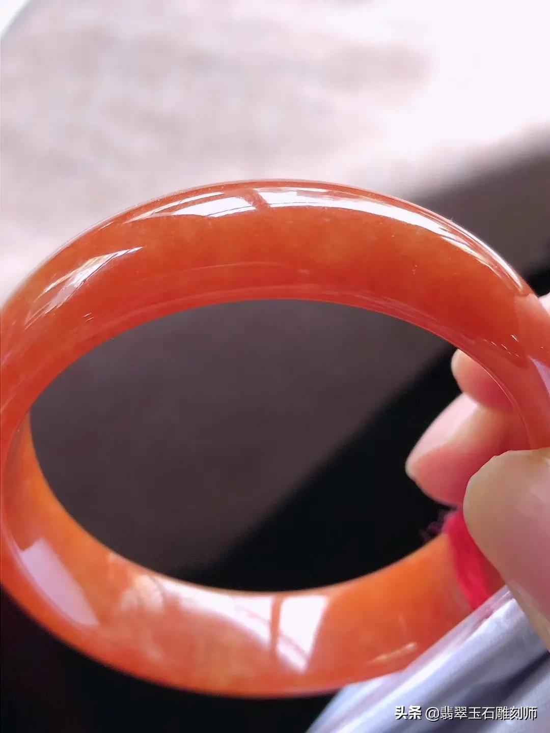 翡翠手镯鉴定及估价,翡翠手镯免费鉴定估价方法