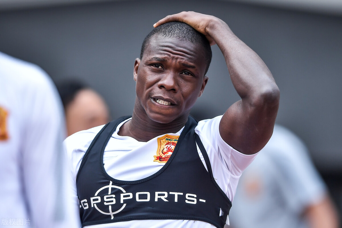 埃弗拉现在在哪里踢球,埃弗拉当初从上港转会