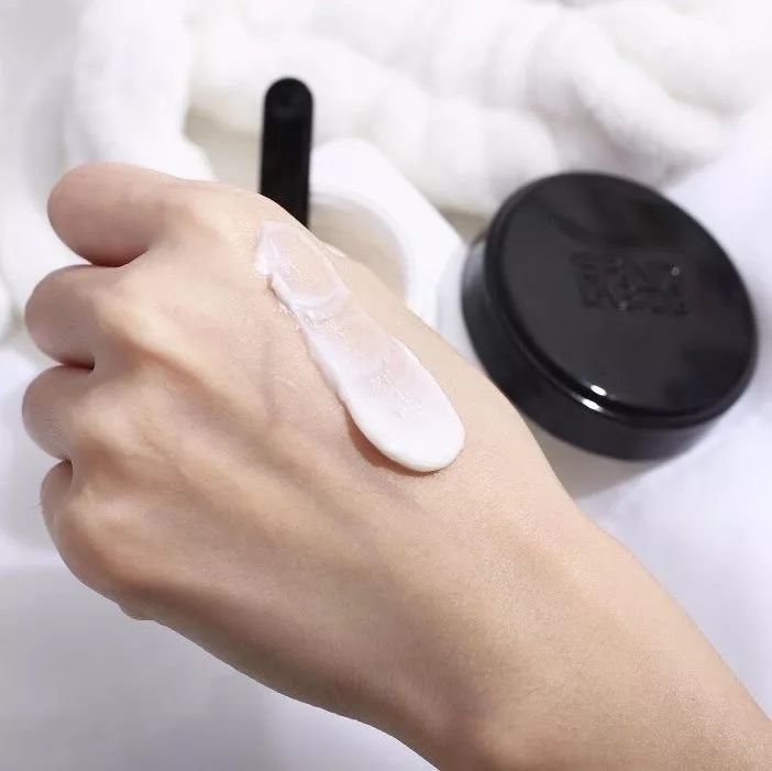 17岁怎么护肤变好看,水嫩嫩的护肤方法