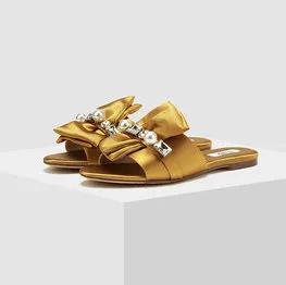 中年妈妈适合夏季穿哪家鞋子,有没有哪款鞋子适合妈妈穿