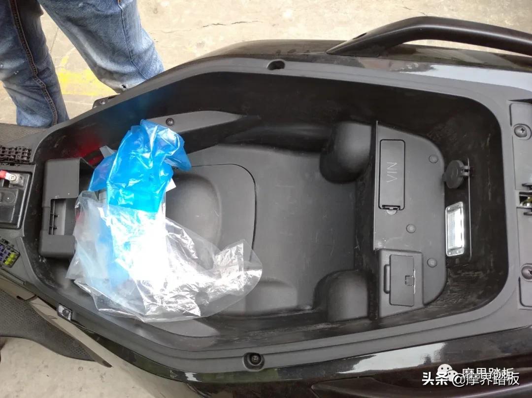 阿普利亚sr250动力差,阿普利亚SR250GT测评