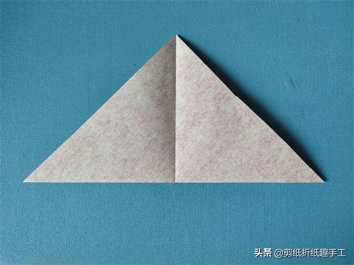 剪纸手工教程：分享两个美丽的花手帕剪纸，初学者拿来练练手