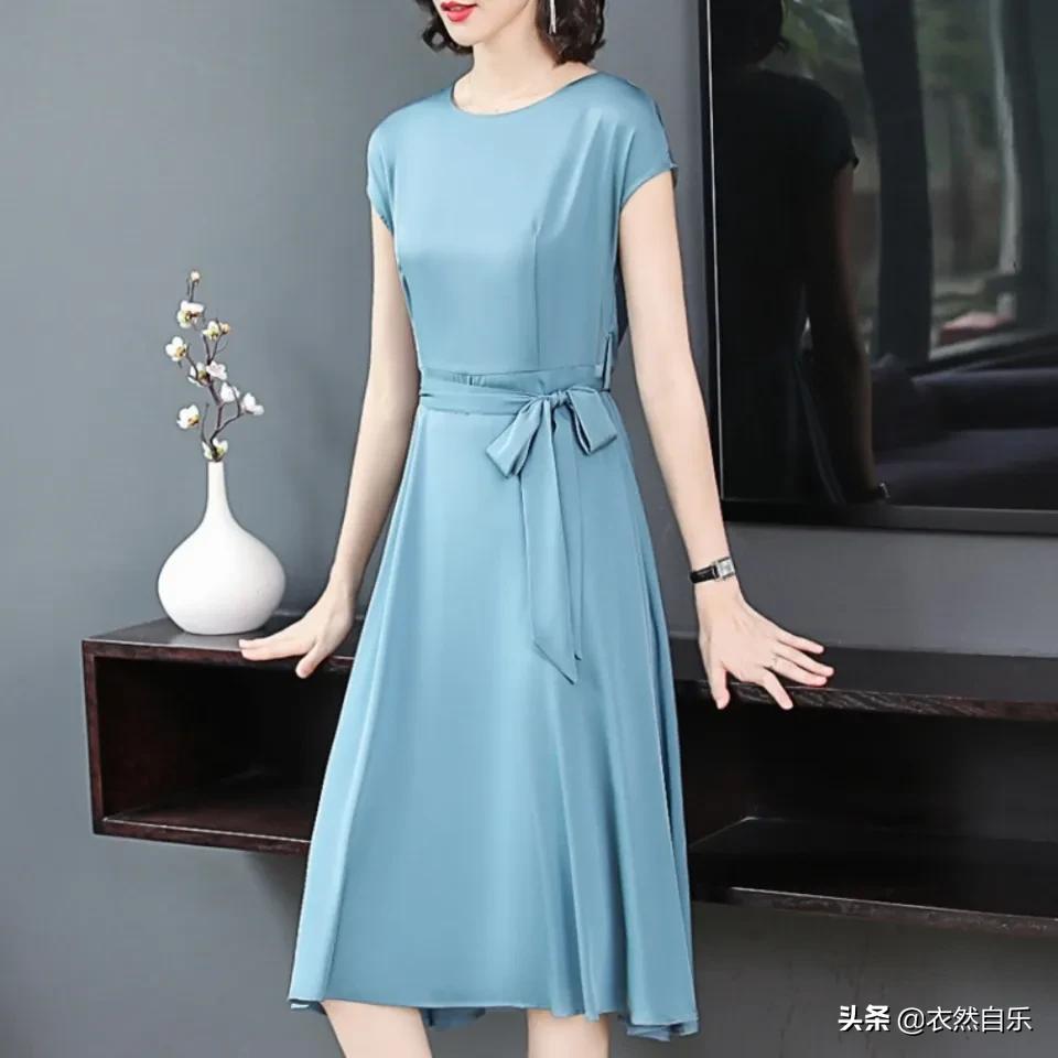 重磅桑蚕丝连衣裙显气质优雅,桑蚕丝连衣裙质感优雅