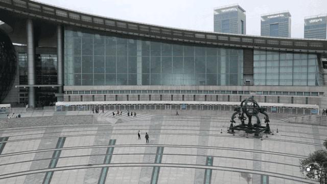 整个上海都是繁华的吗,上海一座美丽的魔都