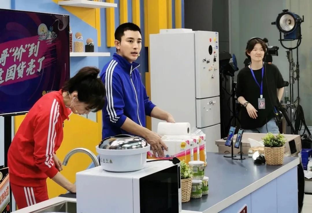 贾乃亮直播苏宁易购的火锅,贾乃亮苏宁易购直播视频