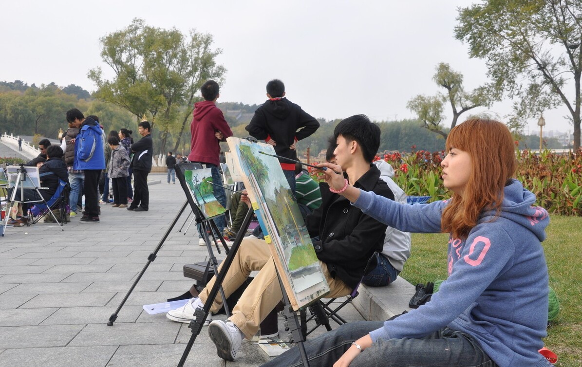 初中女孩跳拉丁舞,初中女生跳拉丁舞