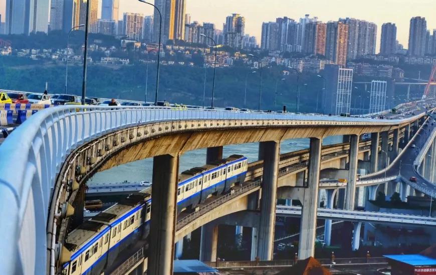 三维世界已经容不下重庆了