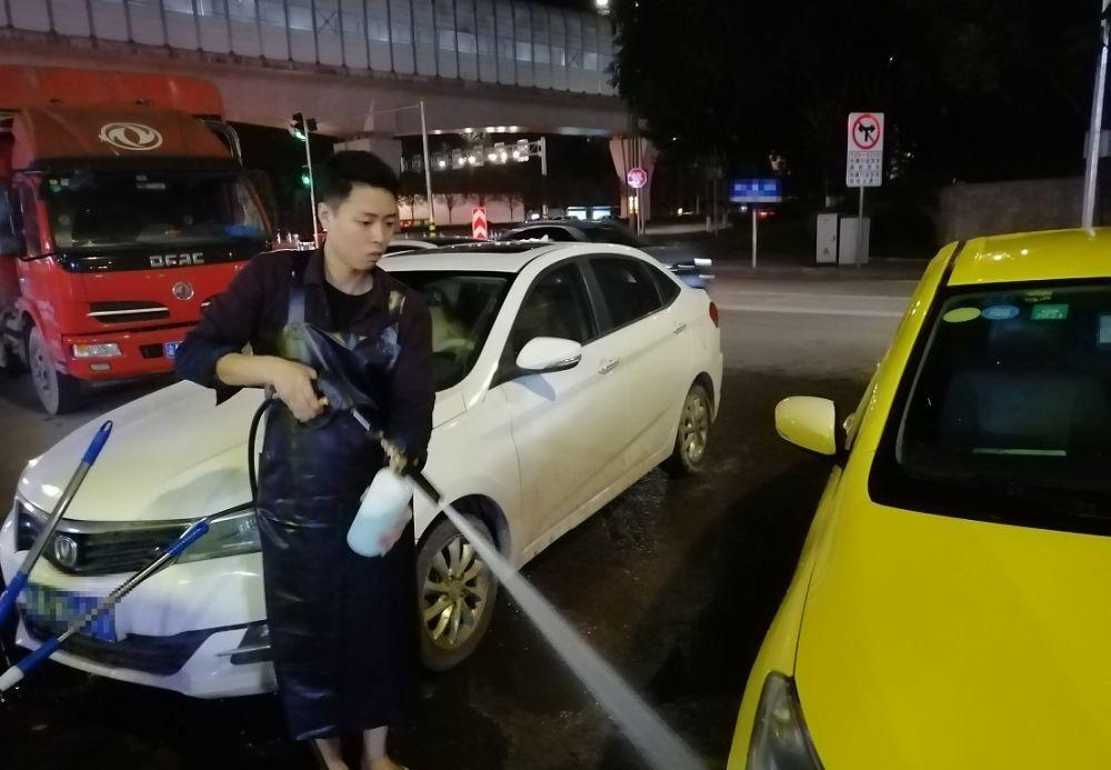 90后洗车一年净赚2000万,重庆开个洗车店能赚多少钱