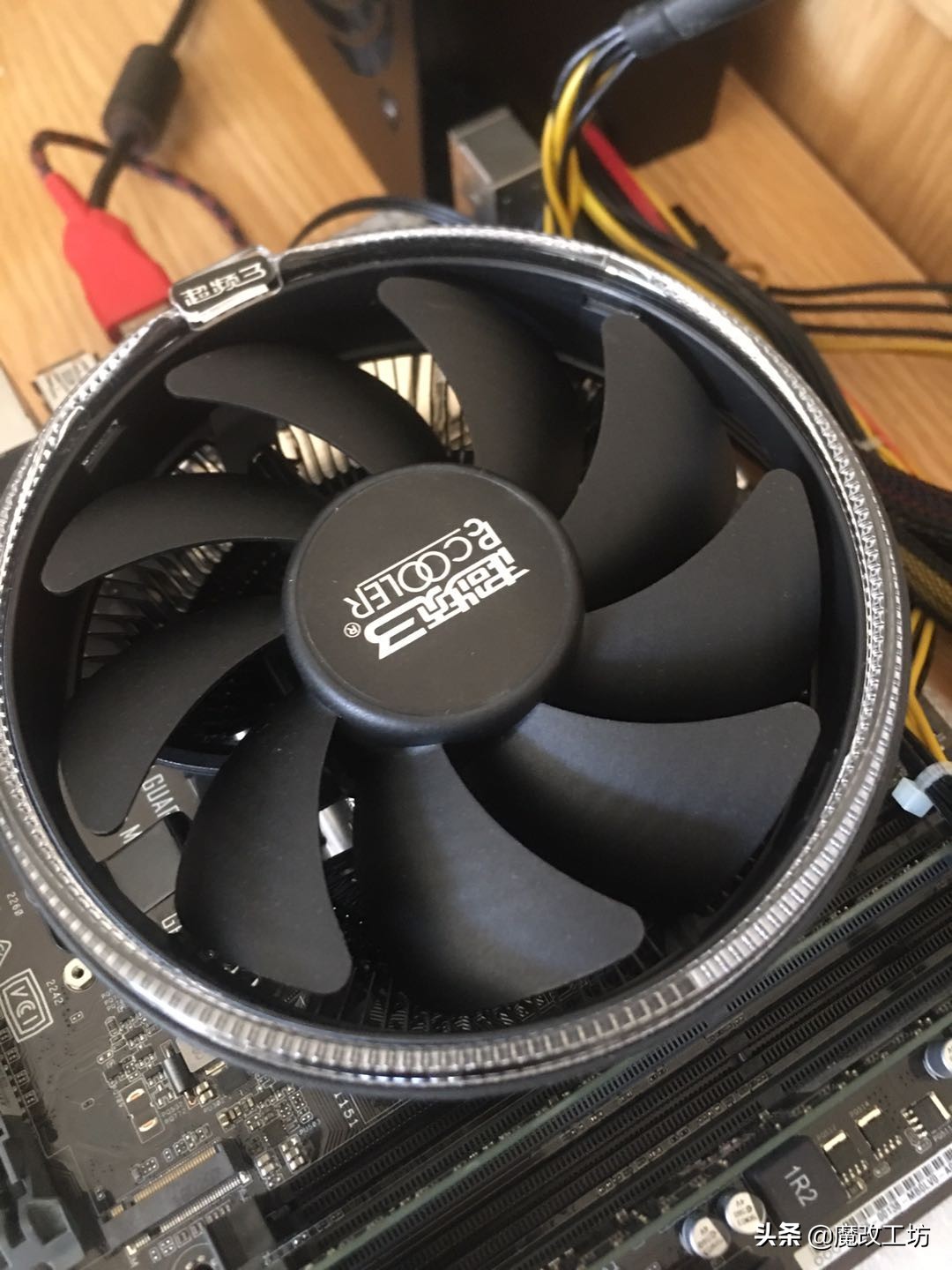 超频三大白鲨散热器怎么样,超频三大白鲨皓月版压得住i5么