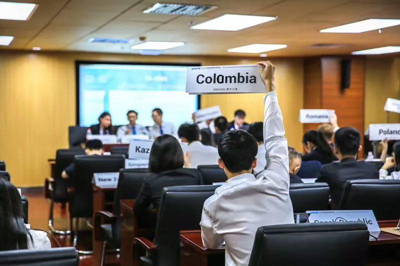 孩子课余时间玩什么,课余时间参加各种课外活动