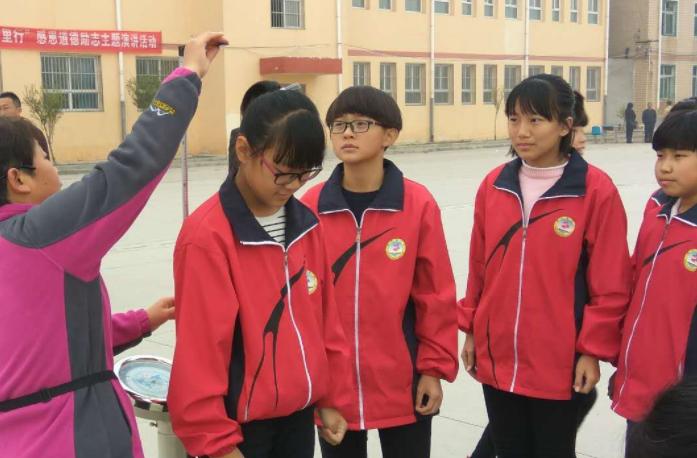 初中时身高怎样才算标准,学生身高标准是多少