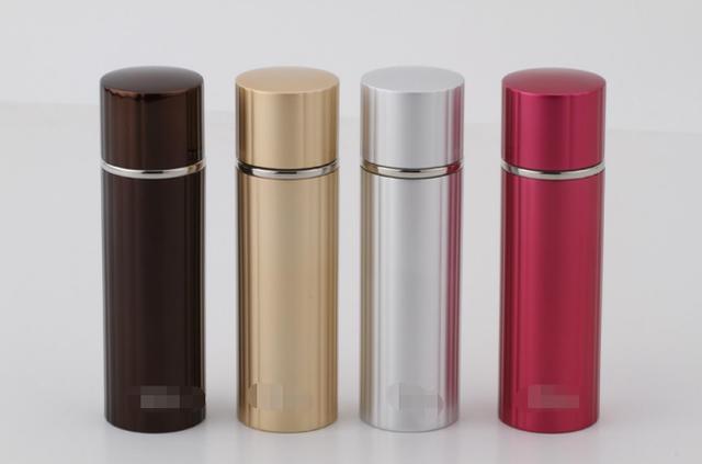 央视曝光的夺命保温杯父母要警惕,央视曝光保温杯毒水