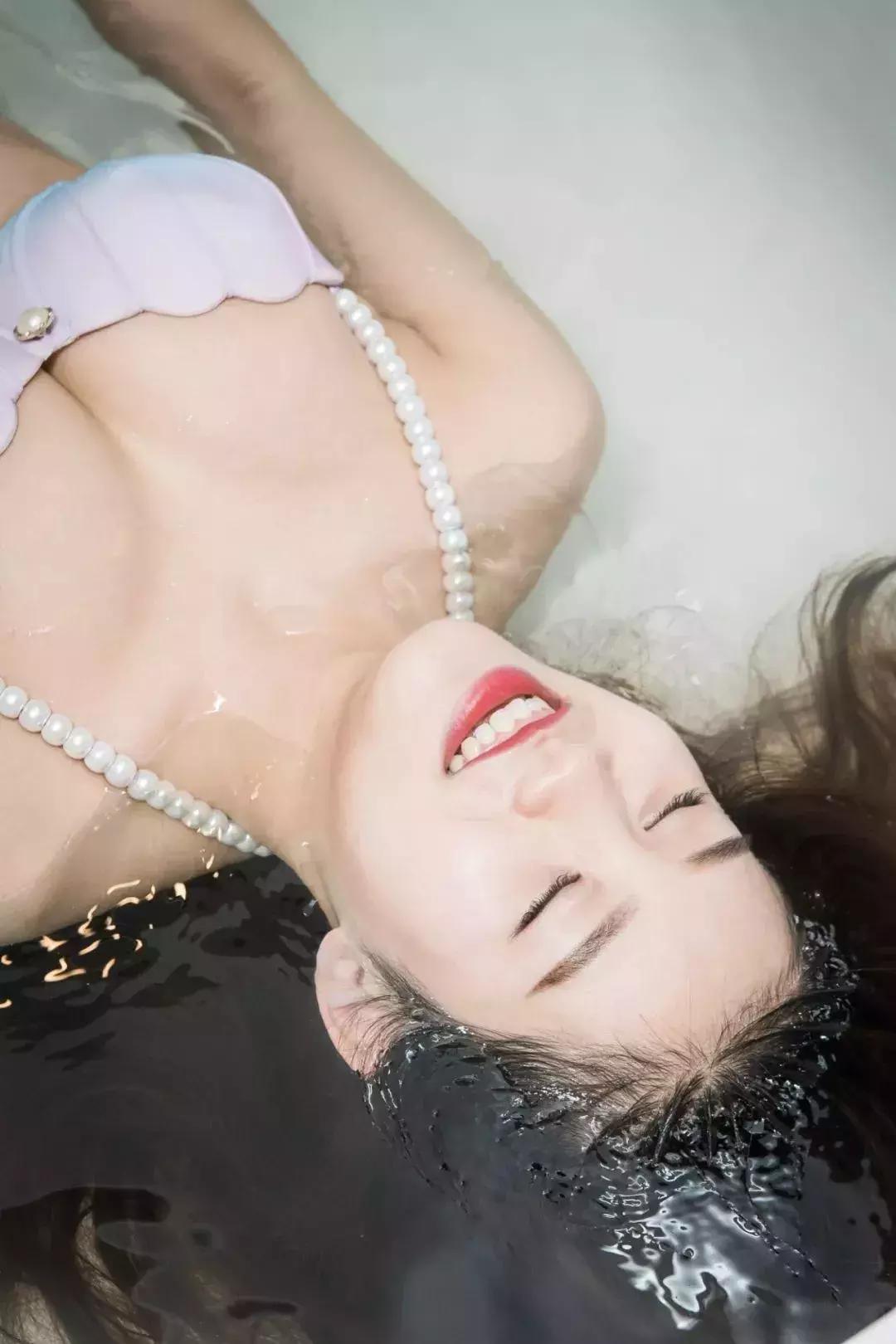 火爆欧洲、迪拜的“漂浮舱”来天津了!躺45分钟等于睡眠8小时