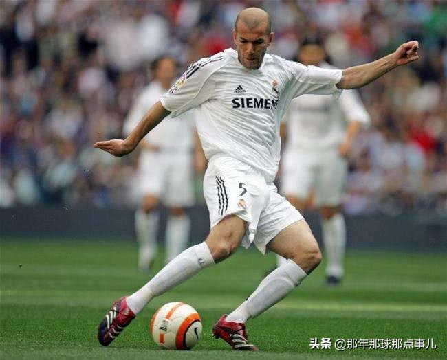 谁是当下最好的足球球员,当今球坛十大中锋