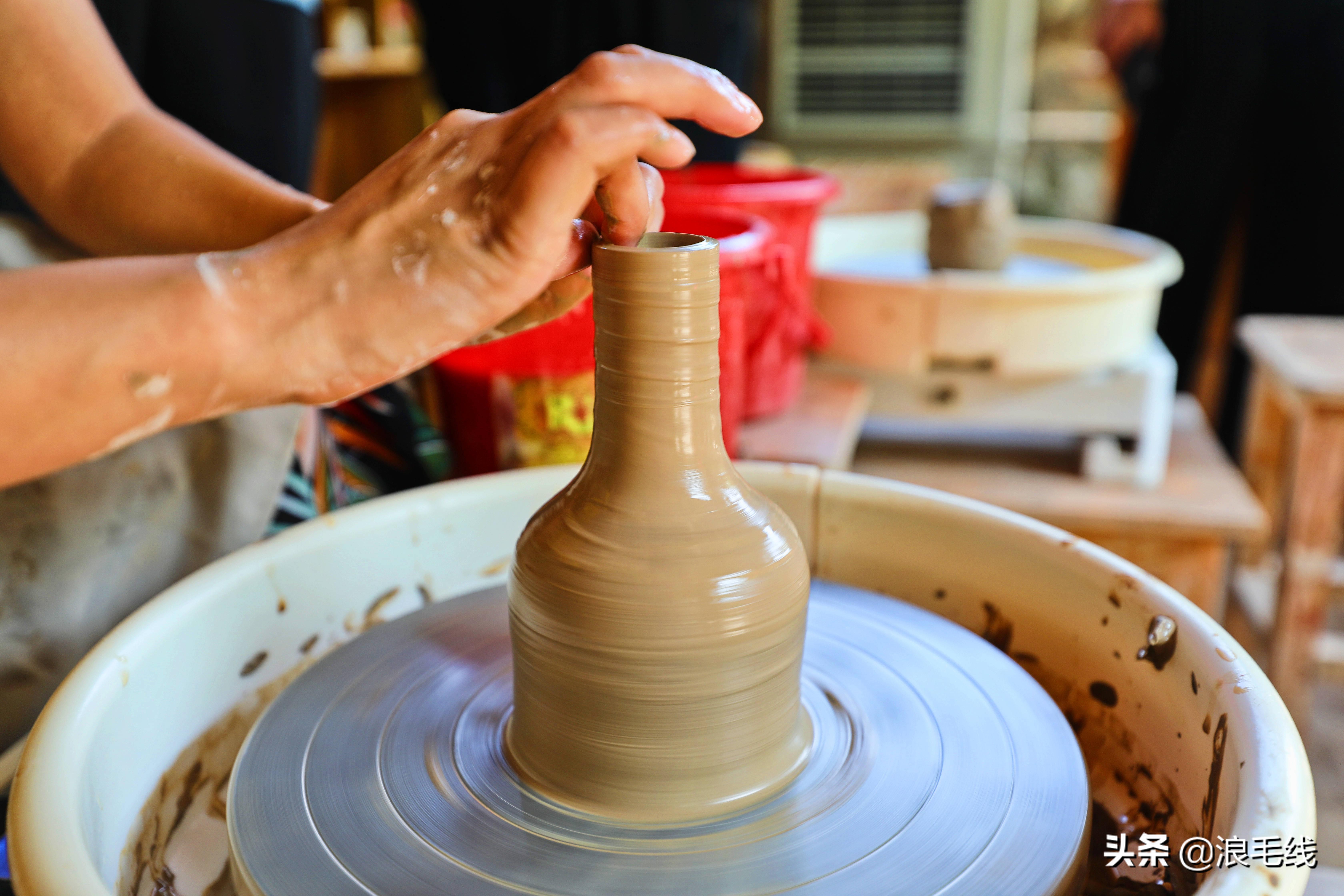 李现拍戏住的三亚酒店多少钱一晚,住韩商言同款酒店