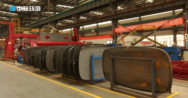 哪里生产洒水车罐体,洒水车罐体制作厂家