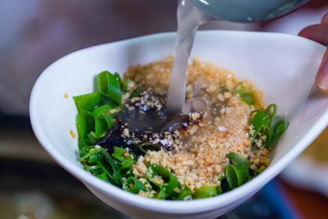 3000公里“空运”来的米线火锅，告诉你什么是真正的云南